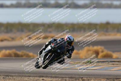 media/Dec-18-2022-SoCal Trackdays (Sun) [[8099a50955]]/Turn 14 (940am)/